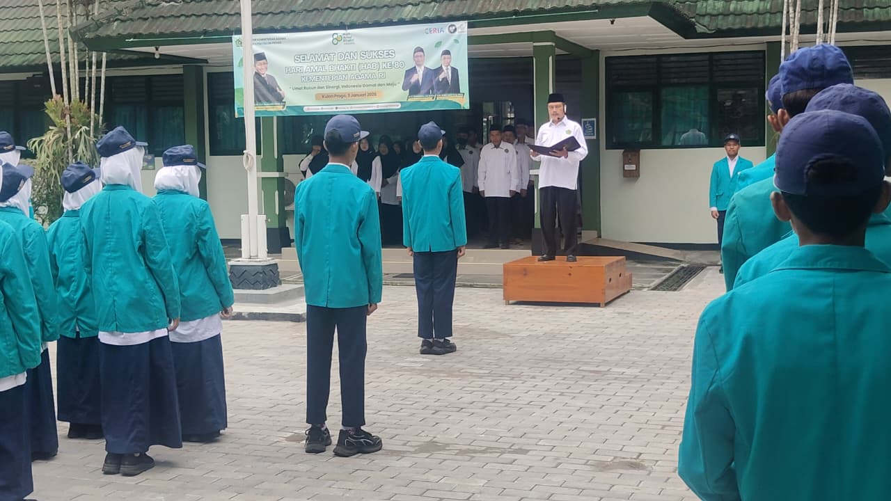 Civitas Akademika MTsN 6 Kulon Progo Gelar Upacara Peringatan HAB Kemenag ke-80